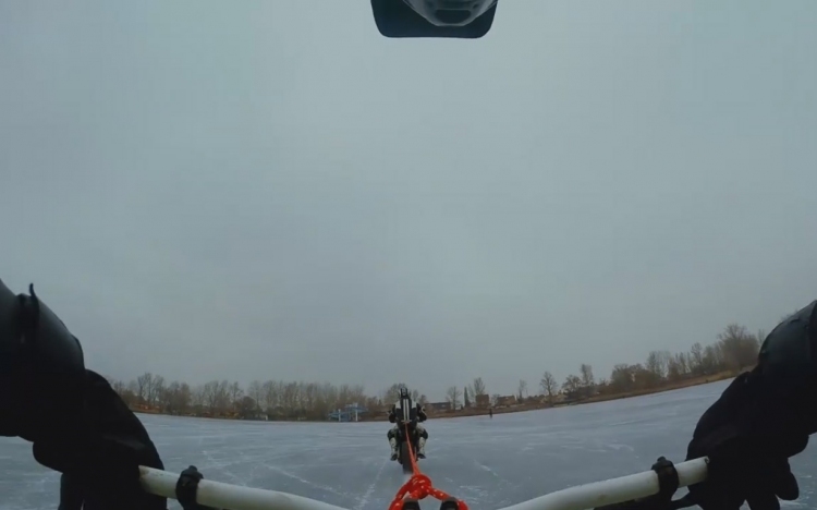 Kimaxolják a Pala-jegét: bicajjal, 120-al - VIDEÓ