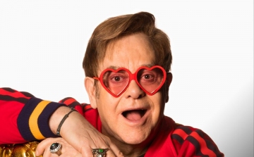 Esztergomban készült Elton John kedvenc képe - FOTÓK