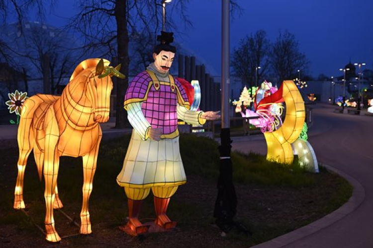 Tavaszi lampionvarázs a budapesti állatkertben