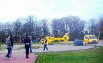 Ismét mentőhelikopter szállt le Esztergomban