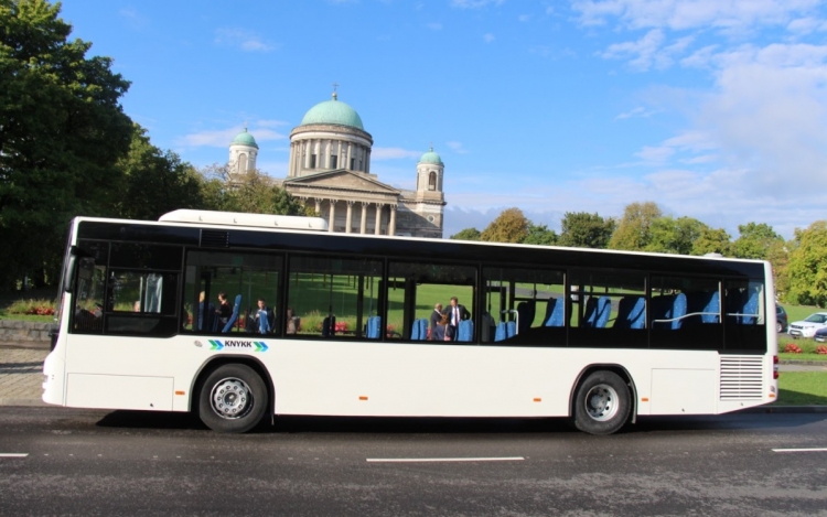 Új buszok Esztergomban