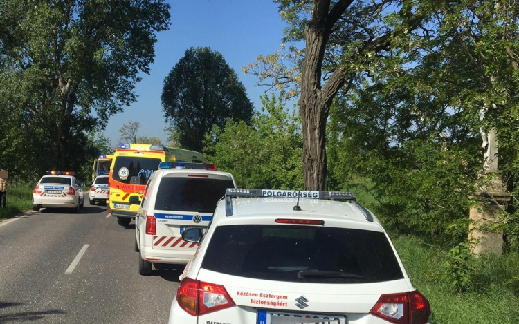 Teljes útzár a 11-esen - Mentőhelikopter a helyszínen!
