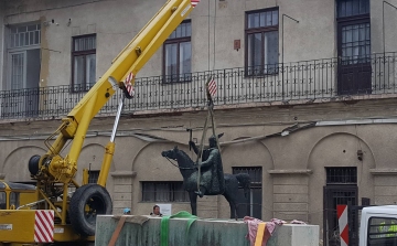 Viszik a Bottyán-szobrot – Jó eséllyel megvan a helye – FOTÓK