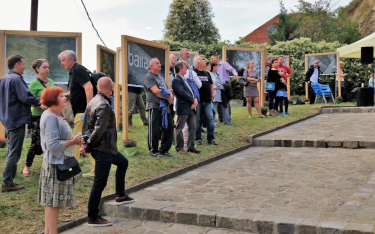 Megnyílt Esztergom első szabadtéri kiállítása a Szent Tamás-hegyen