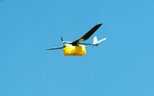 Pilóta nélküli repülő is segít Táton az árvízi védekezésben
