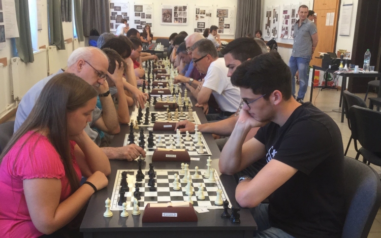 Nemzetközi sakkverseny Esztergomban – Bárki indulhat!