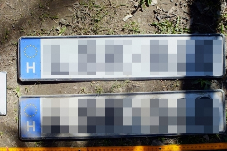 Négy napon belül kétszer bukott le rendszám-trükkel