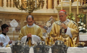 Országszerte nagycsütörtöki szertartások – Esztergomban a Bazilikában