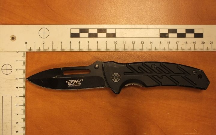 Késsel fenyegetett egy 16 éves fiút egy tokodaltárói rabló