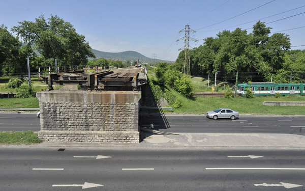 Esztergom-Budapest vasútvonal felújítása