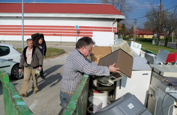 Dorogi veszélyes és elektronikai hulladékgyűjtés