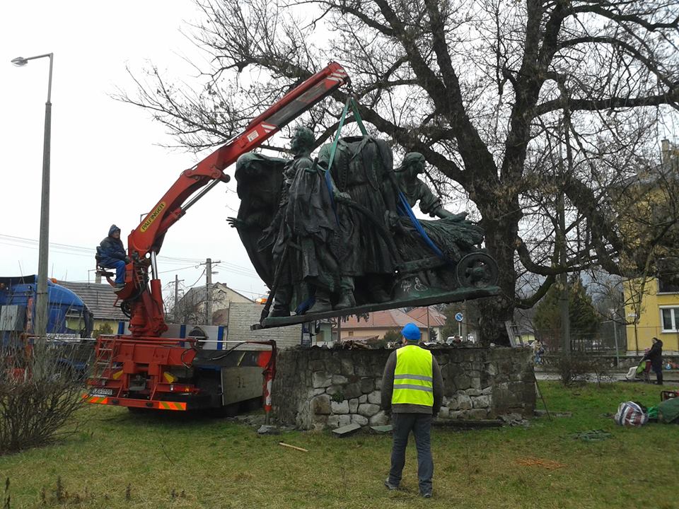 Költözik a Magvető-szobor Esztergomból