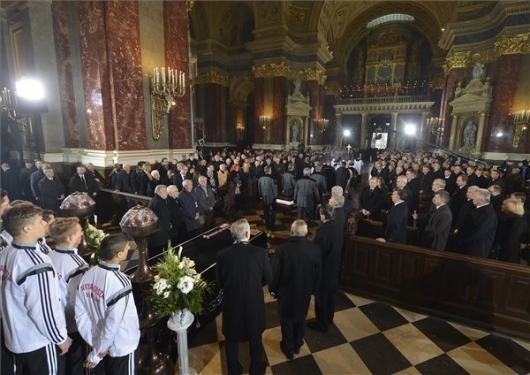 Végső búcsú Buzánszky Jenőtől