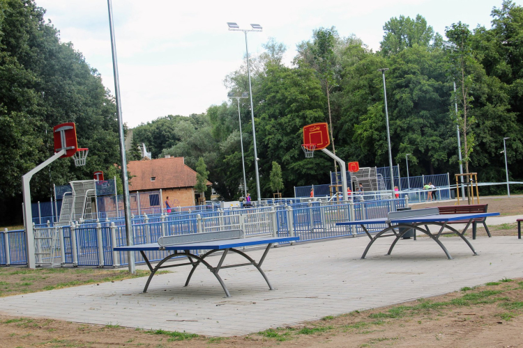Esztergom, Tát, Bajót és Annavölgy is többlettámogatásból fejleszthet