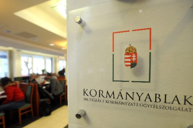 Megnyílik az esztergomi kormányablak