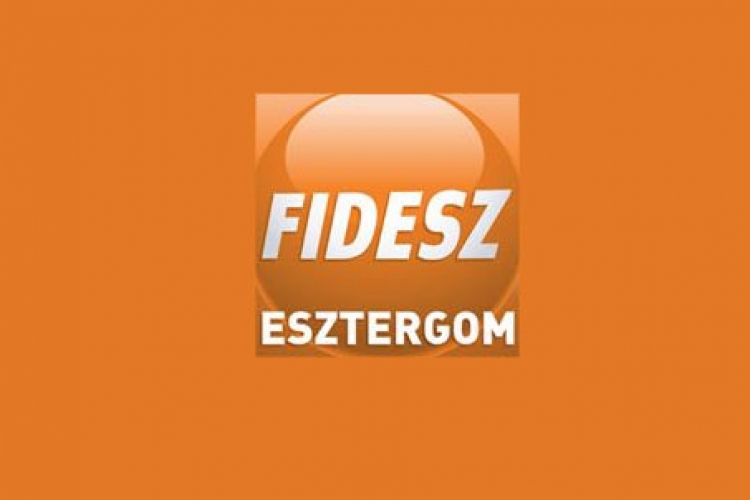Feloszlatták a Fidesz esztergomi alapszervezetét