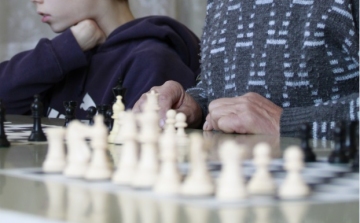 Gyerek sakkversennyel emlékeznek a sakkozó lokálpatriótára