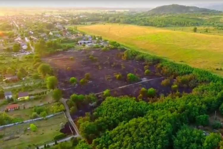 Ekkora pusztítást okozott a kertvárosi tűz - LÉGI VIDEÓ