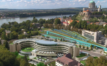 A Grand Hotel Esztergom csapatába Recepcióst keresünk! 