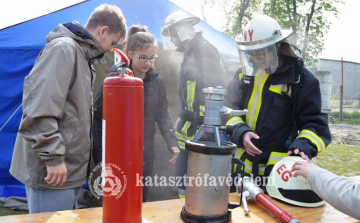 Országos döntőbe jutottak a katasztrófát elhárító Dobósok