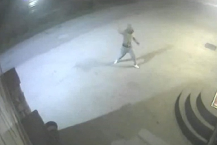 Feszült volt - kirakatokat tört be az esztergomi férfi – VIDEÓ