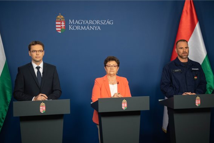Továbbra is csak alapos okkal lehet elhagyni a lakóhelyet