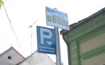 Hétfőtől ismét fizetős a parkolás Esztergomban