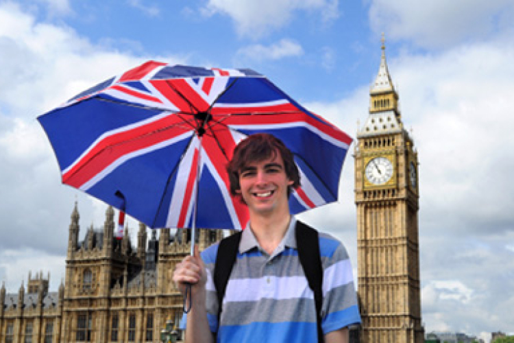 Félmillióval nőtt Anglia bevándorló lakossága négy év alatt