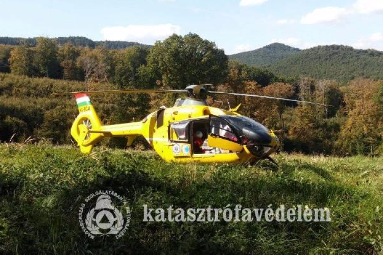 Mentőhelikopter sietett egy sérülthöz Dobogókőn