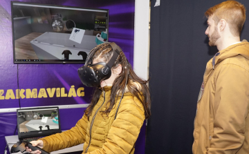 Hagyományos szakmák virtuális térben a Szakmavilág roadshow-n