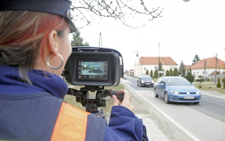 Újra bevetésen a traffipaxok Esztergom környékén