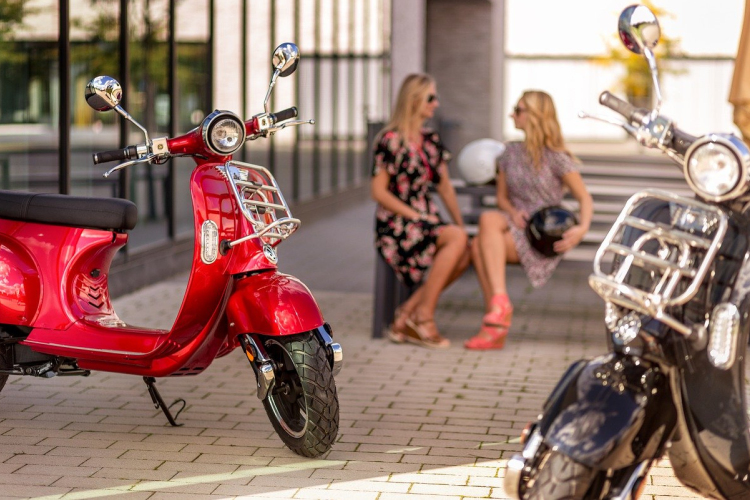 Mától kaphatnak zöld rendszámot az elektromos motorok