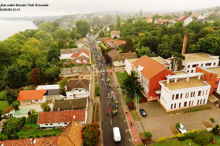 Idén is százak a Lábatlan-Karva Maratonon – LÉGI VIDEÓ