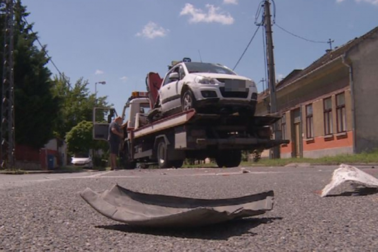 Rosszul lett egy buszsofőr - három autót összetört Esztergomban