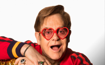 Esztergomban készült Elton John kedvenc képe - FOTÓK