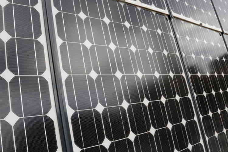 Napelemes kiserőművet építettek ki a BGF gazdálkodási karán