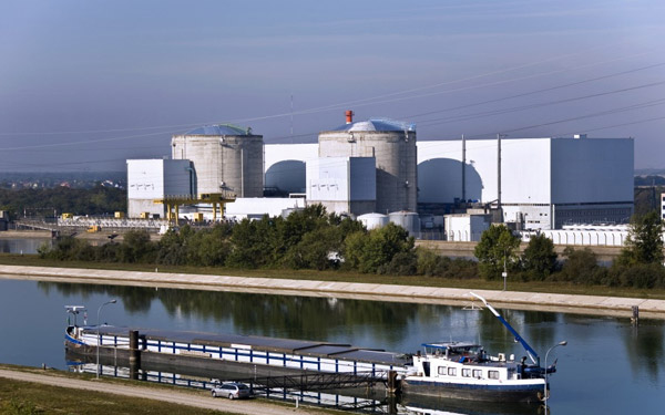Műszaki hiba miatt leállították Franciaország legrégebbi atomerőművét