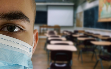 A Házi Gyermekorvosok Egyesületének korábbi elnöke szerint a gyermekeket is be kell majd oltani