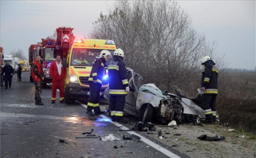 Halálos baleset a 4-es főúton Abonynál