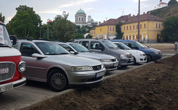 Ingyenes a parkolás az ünnepi időszakban Esztergomban