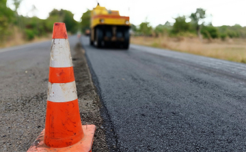 Nő a forgalombiztonság a 1105-ös jelű Zsámbék-Bajna és a 1125-ös jelű Nyergesújfalu-Bajna összekötő úton