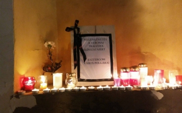 A veronai baleset áldozataira emlékeztek Esztergomban