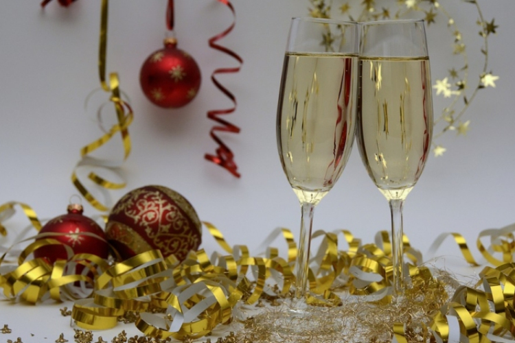 A véletlen műve a pezsgő, a szilveszter itala