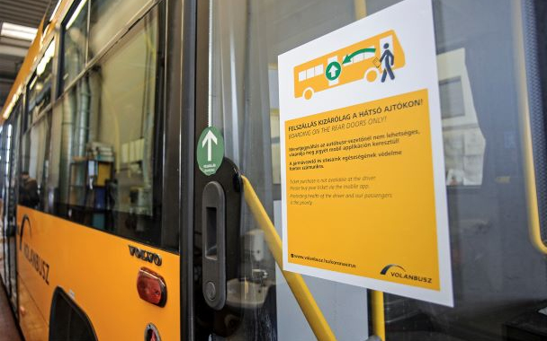  A  Volánbusz felfüggeszti az első ajtós felszállást