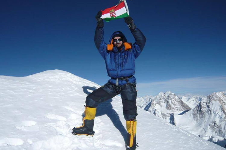 Az egykori esztergomi főiskolás nekivág a K2 megmászásának