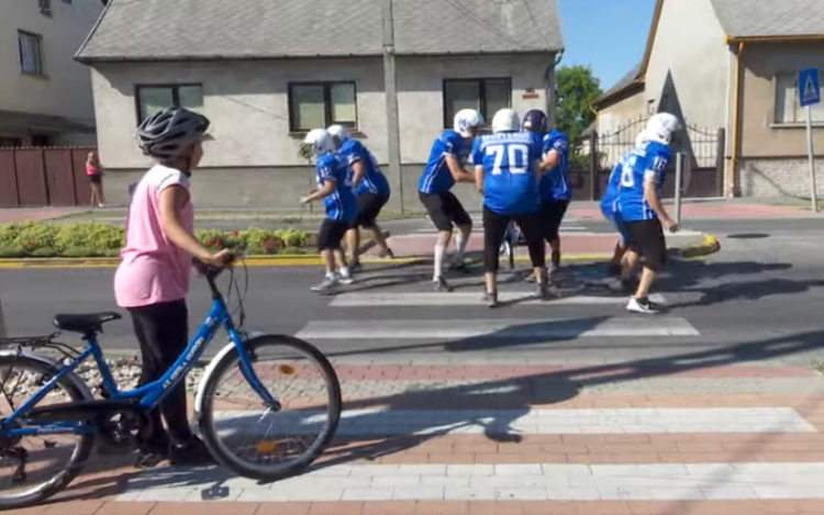 Így hívják fel megyénkben a figyelmet a biztonságos közlekedésre - VIDEÓ