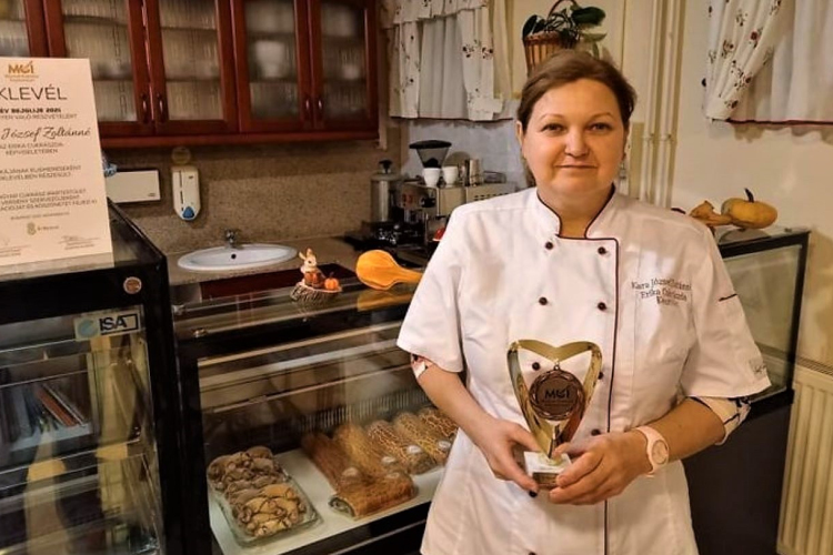 Bronzérmes lett a kesztölci Erika Cukrászda mákos bejglije