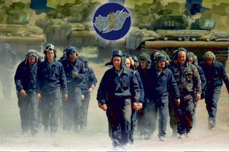 Katonák szállják meg a Széchenyi teret