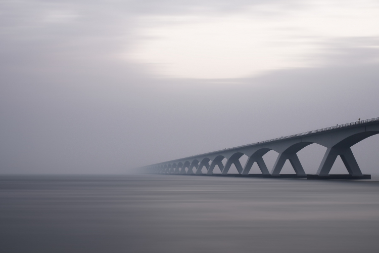 Négy híd épül jövőre a magyar-szlovák határon, továbbá az illetékesek egy új esztergomi híd építéséről is tárgyalni kezdtek