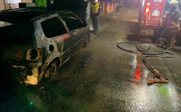 Felgyújtottak egy kocsit Dorogon – Nyomravezetői díjat tűztek ki!